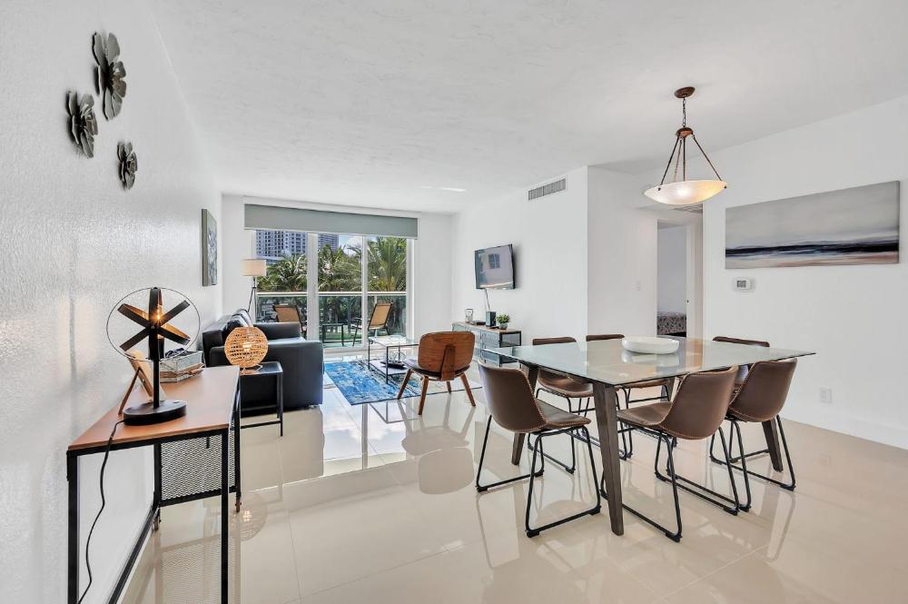 Apartment with Balcony interior